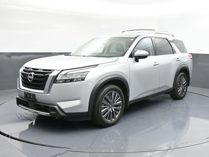 Used 2023 Nissan Pathfinder SL w/ SL Premium Package