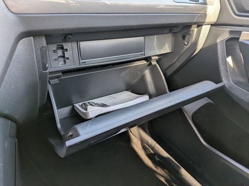 Certified 2024 Volkswagen Tiguan SE image 22