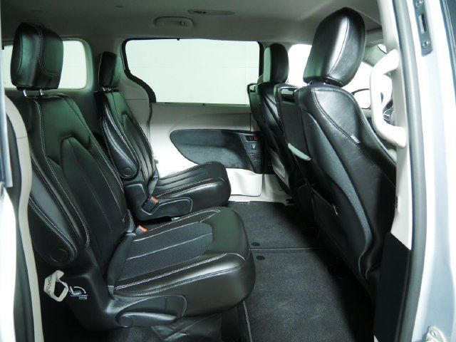 Certified 2023 Chrysler Pacifica Touring-L w/ Uconnect Theater Family Group AWD/4WD image 14