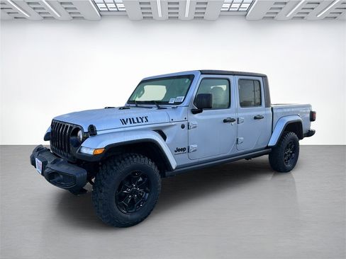 New 2023 Jeep Gladiator Willys image 3