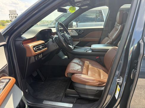 Used 2022 Lincoln Aviator Reserve w/ Equipment Group 201A AWD/4WD image 8