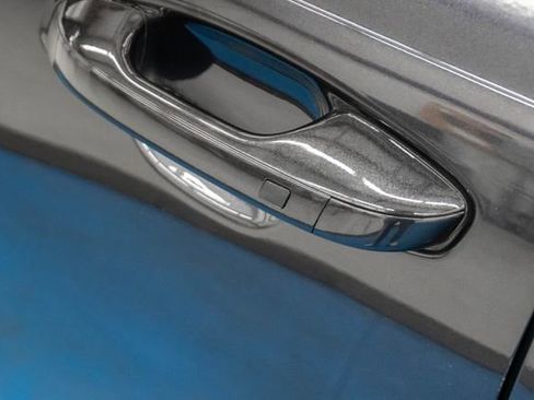 Used 2025 Kia Telluride LX image 15