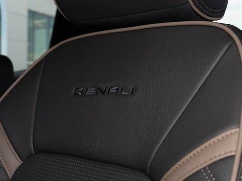 New 2026 GMC Canyon Denali AWD/4WD image 16