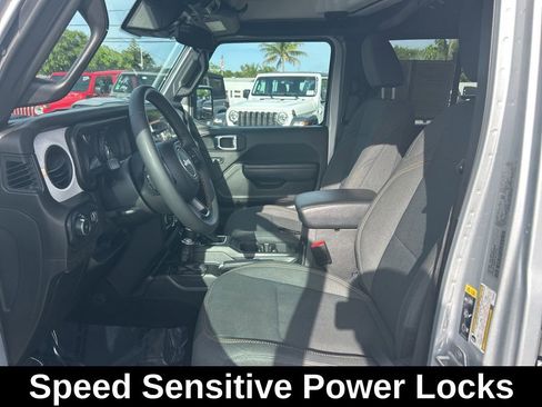 Used 2024 Jeep Wrangler Unlimited Sport AWD/4WD image 10