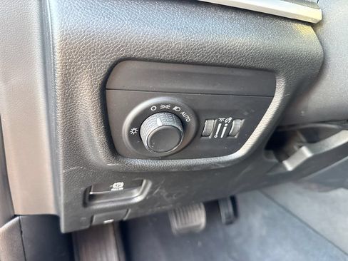 Used 2023 Jeep Grand Cherokee L Laredo w/ Luxury Tech Group I AWD/4WD image 14