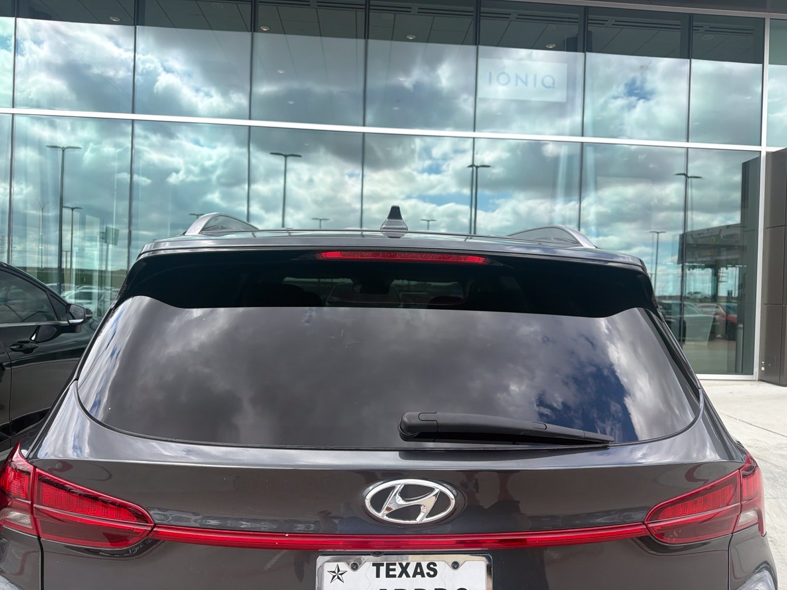 Used 2023 Hyundai Santa Fe SEL w/ Cargo Package FWD image 6