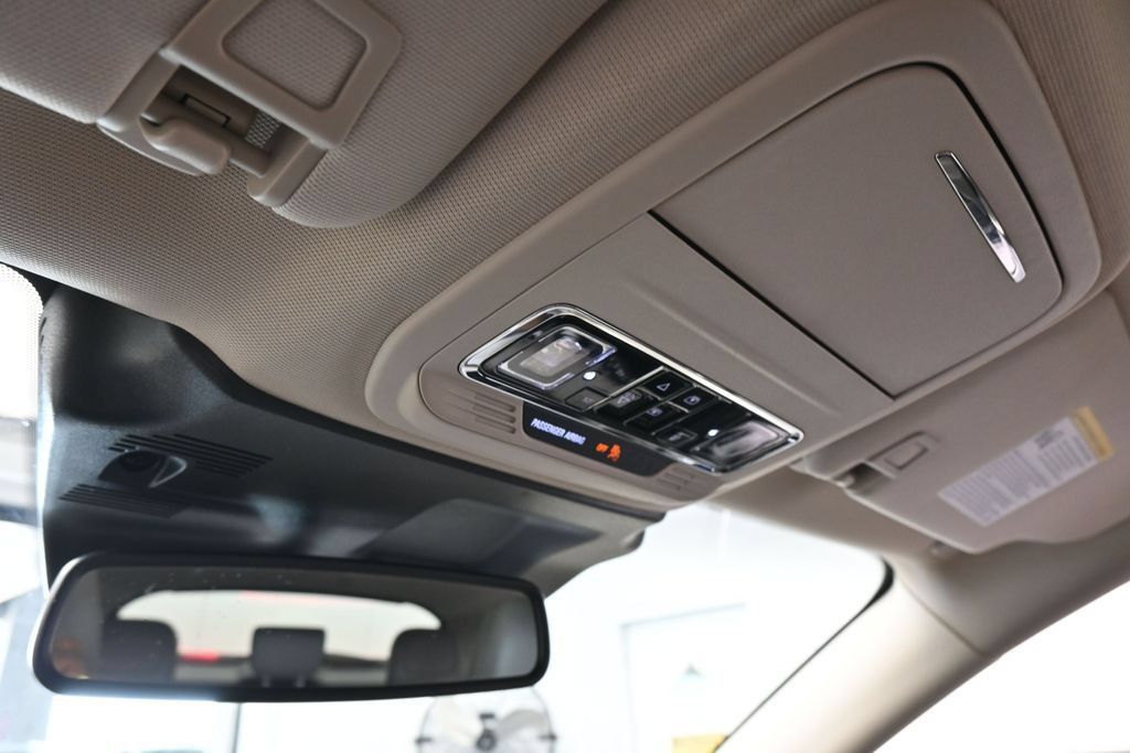 Used 2024 Lincoln Corsair Grand Touring AWD/4WD image 24