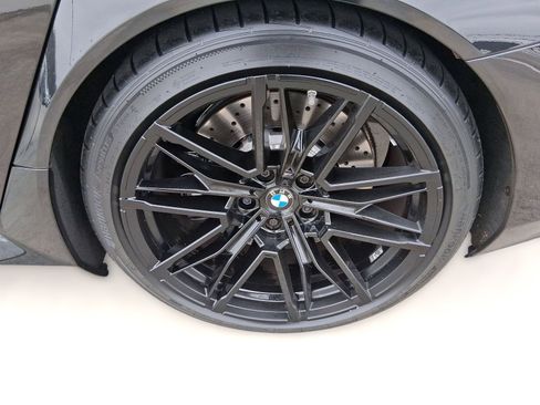 Used 2025 BMW M5 w/ Executive Package image 9