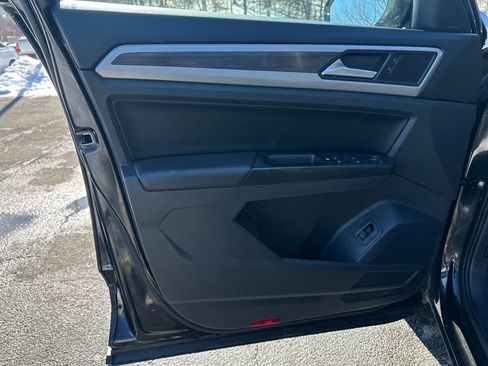 Used 2021 Volkswagen Atlas SEL image 3