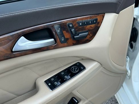 Used 2014 Mercedes-Benz CLS 550 image 12