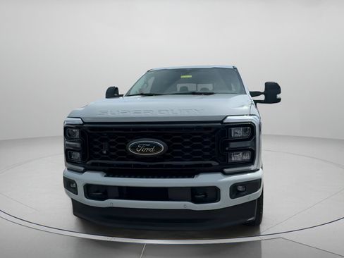 New 2026 Ford F250 Lariat w/ Black Appearance Package image 8