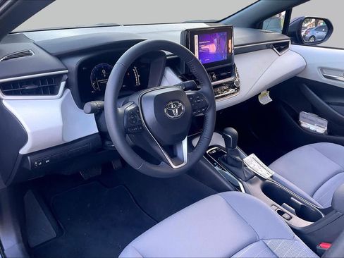 Used 2026 Toyota Corolla SE FWD image 17
