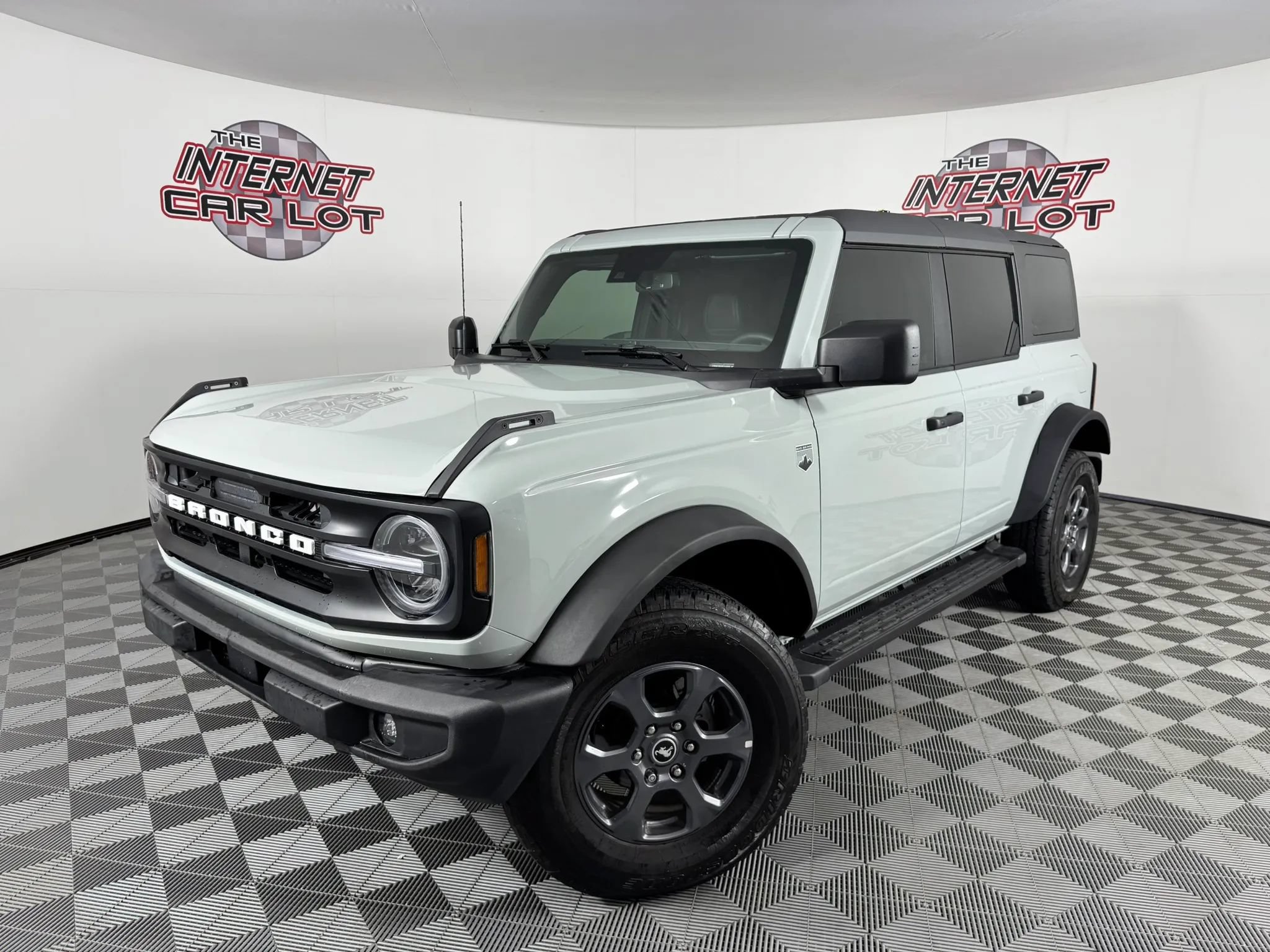 Used 2024 Ford Bronco Big Bend AWD/4WD image 1