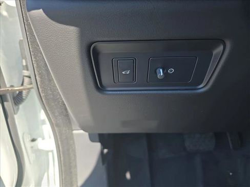 New 2026 Jaguar F-PACE R-Dynamic S image 23