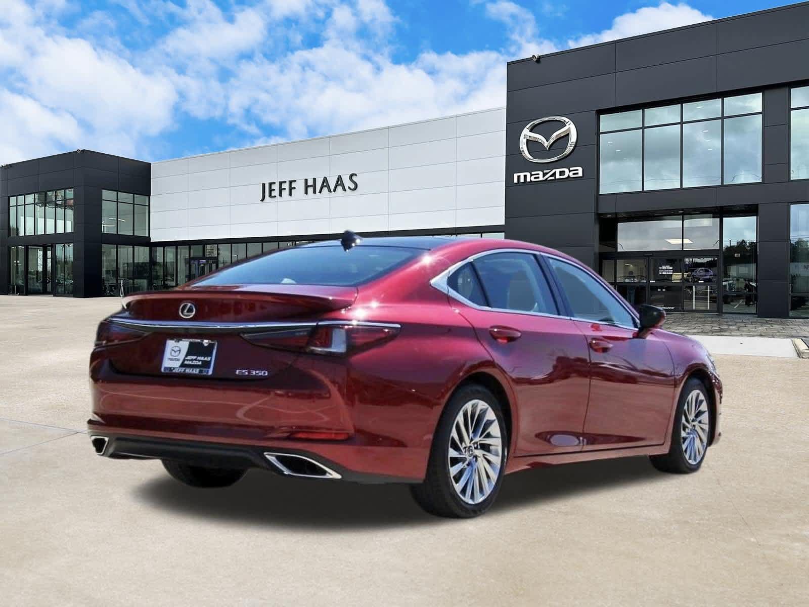 Used 2023 Lexus ES 350 Ultra Luxury FWD image 3