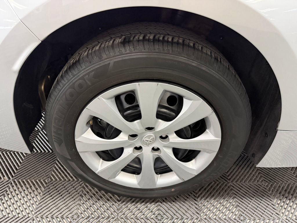 Used 2024 Toyota Corolla LE FWD image 19