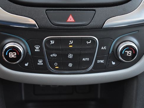 Used 2020 Chevrolet Equinox LT image 10