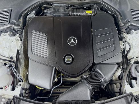 Used 2025 Mercedes-Benz C 300 4MATIC Sedan image 39