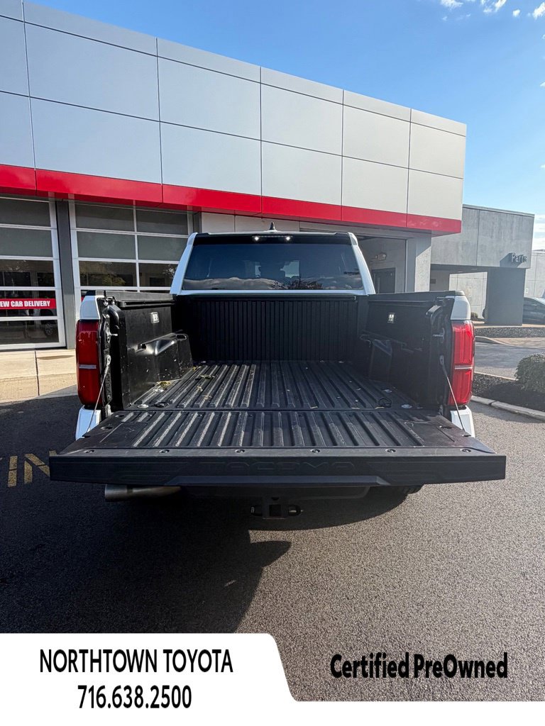 Used 2025 Toyota Tacoma SR5 AWD/4WD image 11