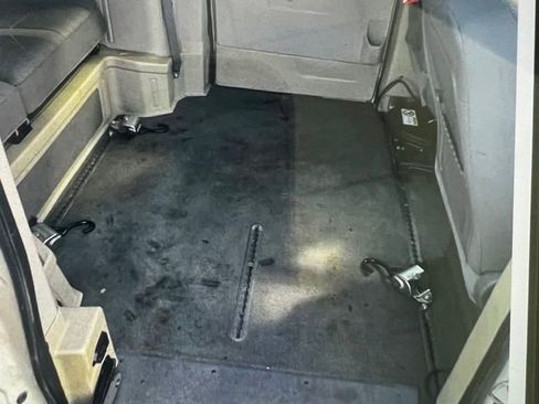 Used 2010 Dodge Grand Caravan SXT w/ Trailer Tow Group image 2