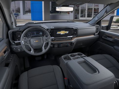 New 2025 Chevrolet Silverado 2500 LT w/ Z71 Chrome Sport Edition image 8
