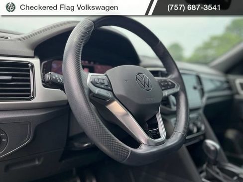 Used 2023 Volkswagen Atlas Cross Sport SEL R-Line AWD/4WD image 21