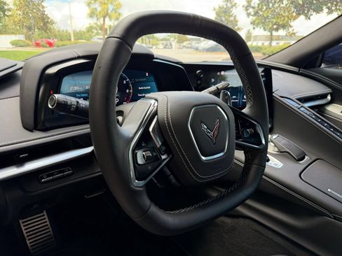 Used 2025 Chevrolet Corvette Stingray Preferred Cpe w/ Z51 Performance Package RWD image 17