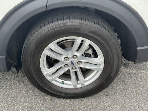 Used 2023 Ford Explorer XLT w/ Equipment Group 202A image 20