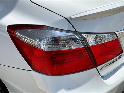 Used 2015 Honda Accord Sport image 29