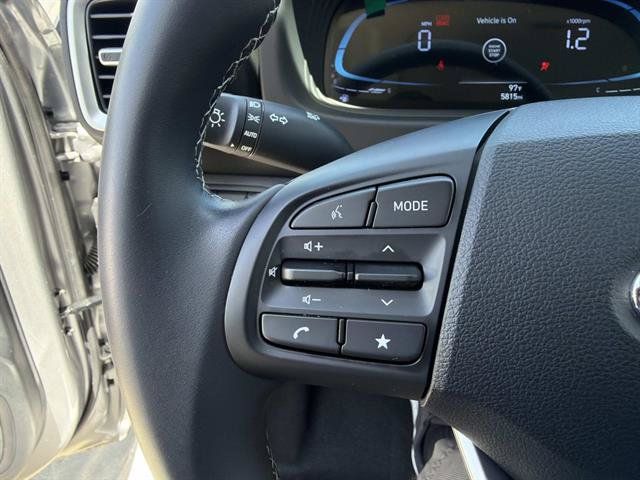 Used 2026 Hyundai Venue SEL FWD image 19