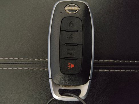 Used 2025 Nissan Sentra SV image 32