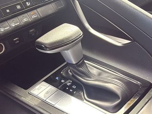 Used 2023 Hyundai Elantra SEL image 21
