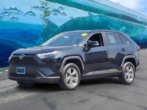 Used 2024 Toyota RAV4 XLE FWD image 3