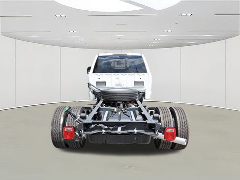 New 2025 Ford F550 4x4 Supercab Super Duty image 6