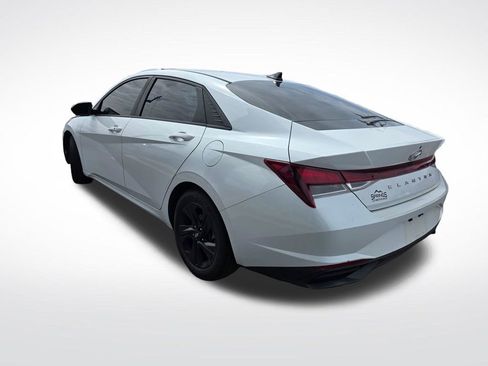Used 2021 Hyundai Elantra SEL image 6