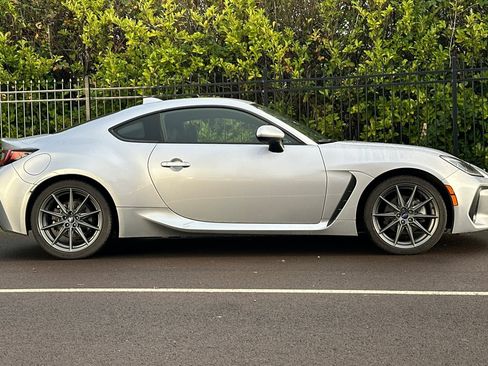 Used 2024 Subaru BRZ Limited image 3