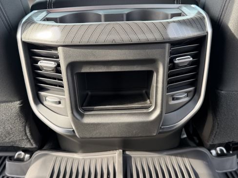 New 2026 RAM 2500 Big Horn AWD/4WD image 37