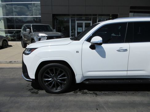 Used 2024 Lexus LX 600 F Sport AWD/4WD image 2