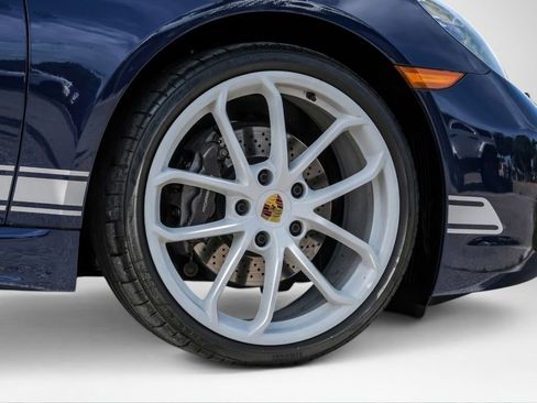 Used 2025 Porsche 718 Cayman RWD image 52