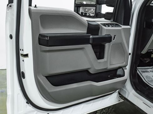 Used 2021 Ford F250 XL w/ Power Equipment Group image 37