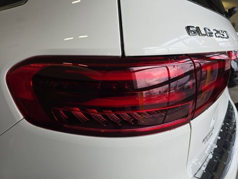 Certified 2026 Mercedes-Benz GLB 250 image 37