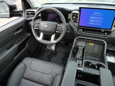 Used 2024 Toyota Tundra Limited w/ Power Package AWD/4WD image 9