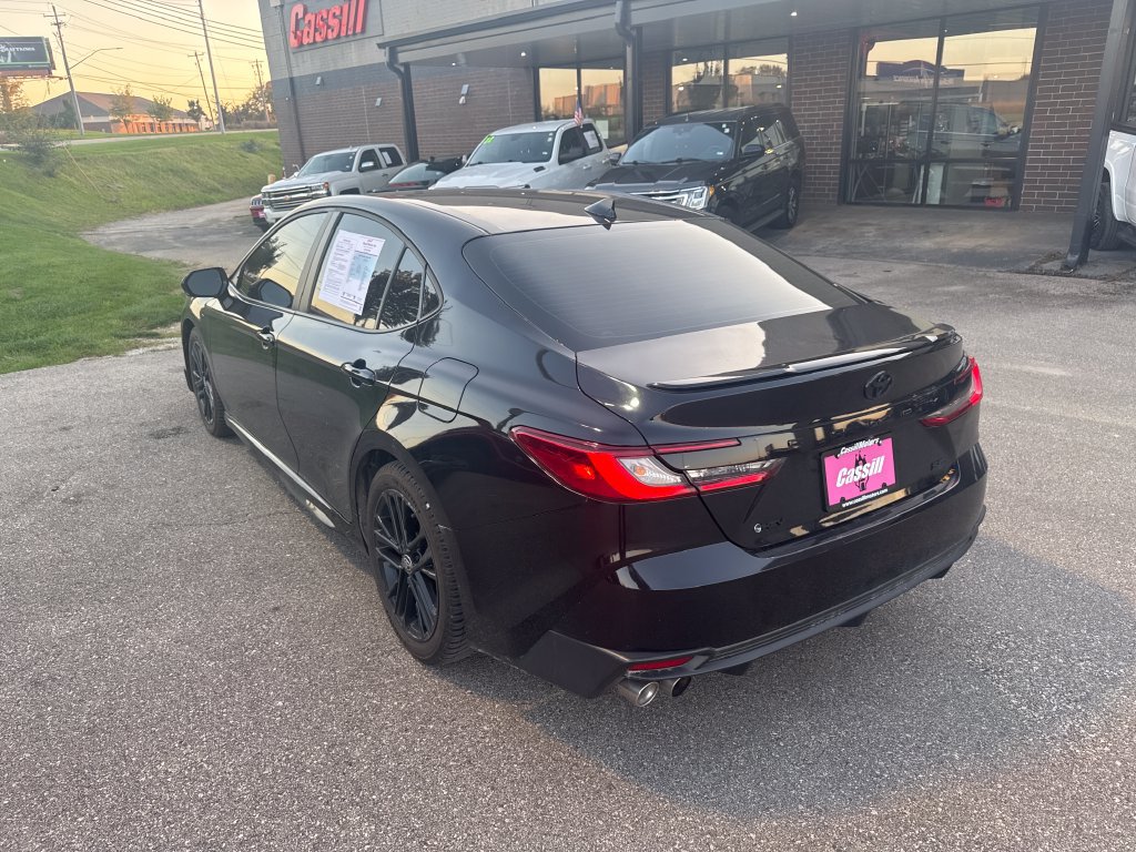 Used 2025 Toyota Camry SE FWD image 2
