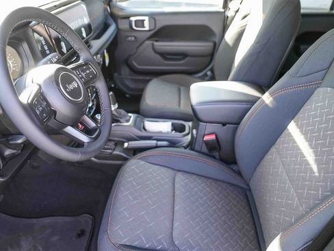 New 2026 Jeep Gladiator Mojave image 18