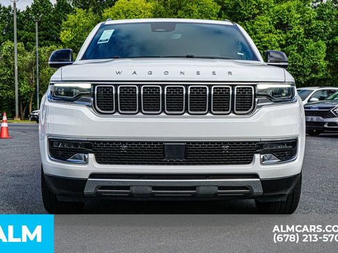 Used 2023 Jeep Wagoneer Series III w/ Preferred Equipment Group image 10