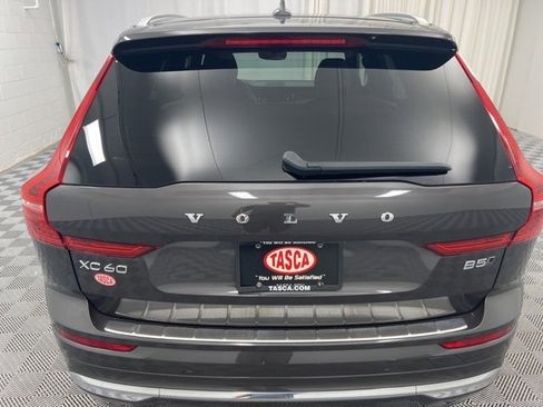 Used 2022 Volvo XC60 B5 Inscription w/ Climate Package image 7