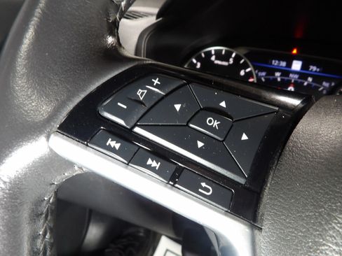 Used 2023 Nissan Altima 2.5 SL FWD image 19