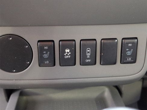 Used 2020 Nissan Frontier SV image 22