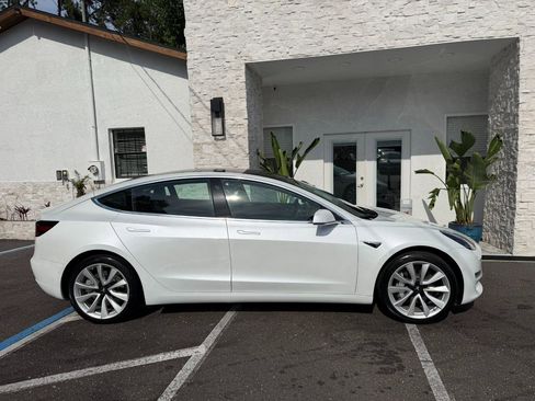 Used 2019 Tesla Model 3 Mid Range RWD image 17