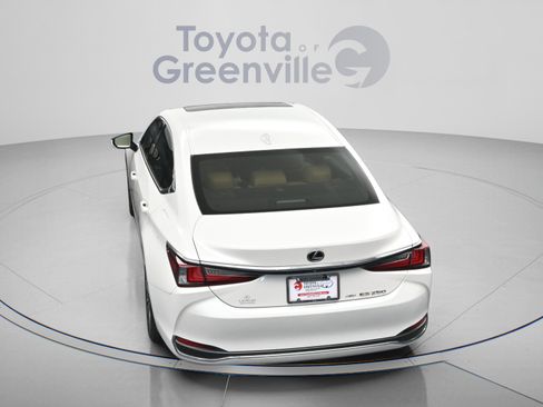 Used 2021 Lexus ES 250 w/ Premium Package image 12